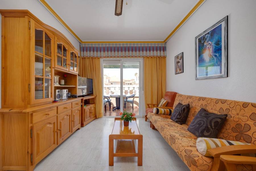 Sale - Bungalow Top Floor - Aguas nuevas 1 - Torrevieja