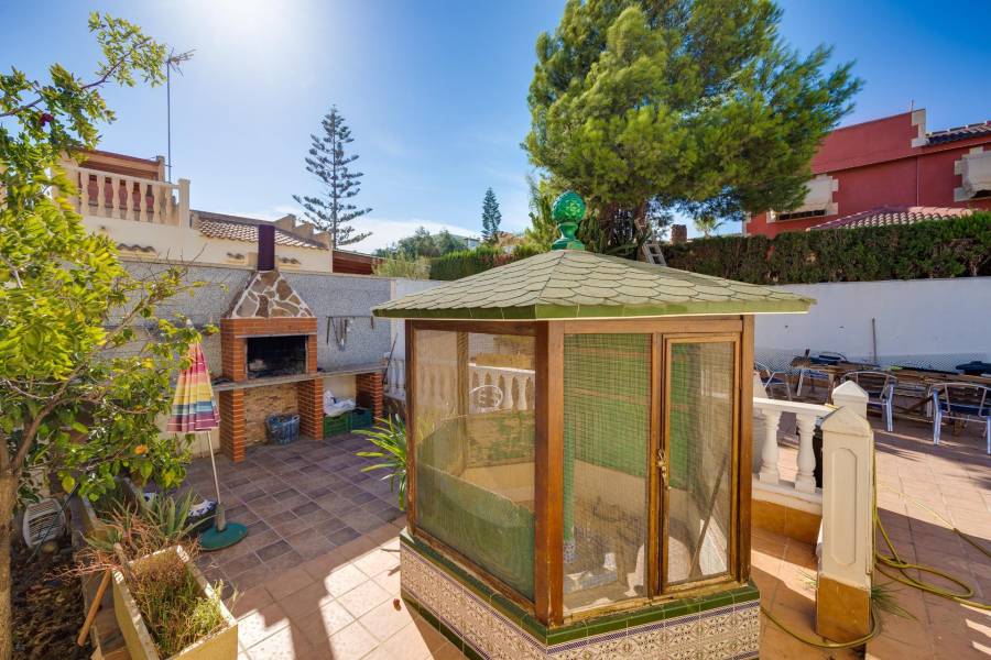 Venta - Chalet - Los balcones - Torrevieja