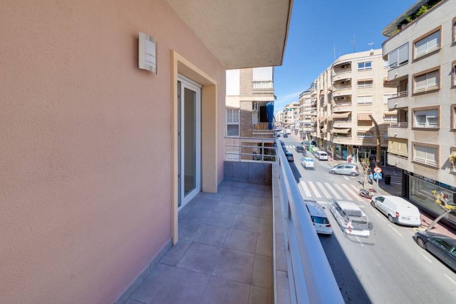 Venta - Apartamento - Los balcones - Torrevieja