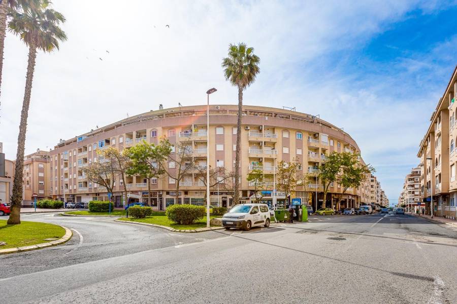 Sale - Apartment - Centro - Torrevieja