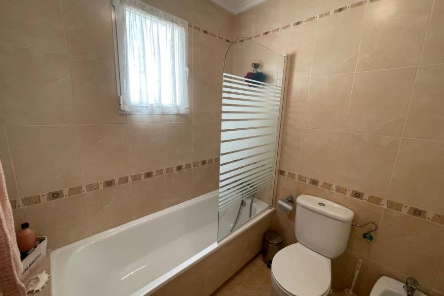 Sale - Terraced house - Sector 25 - Torrevieja