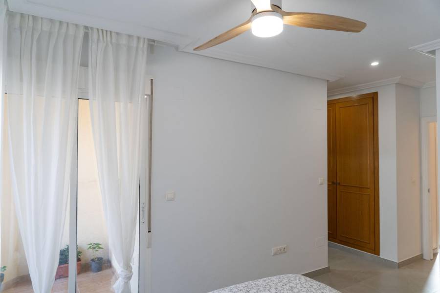 Venta - Casa Tipo Dúplex - La Aparecida - Orihuela