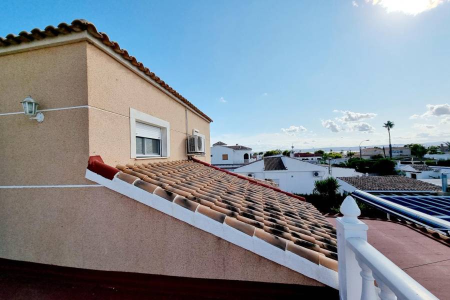 Sale - Villa - San luis - Torrevieja