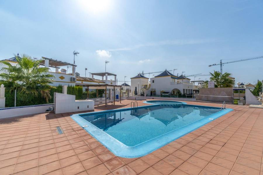 Venta - Adosado - Los altos - Torrevieja