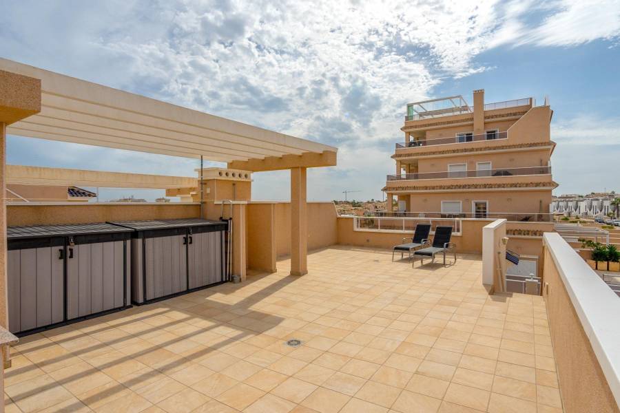 Sale - Semi-detached house - Los altos - Torrevieja