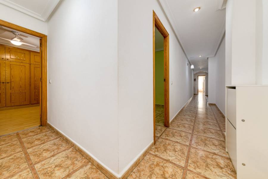 Sale - Apartment - Centro - Torrevieja