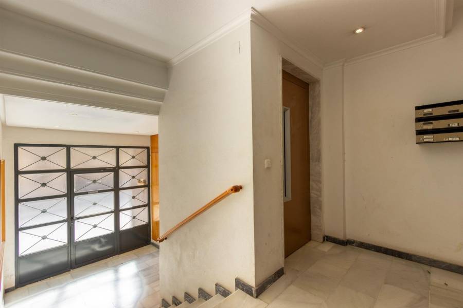 Sale - Flat - Zona Centro - Orihuela