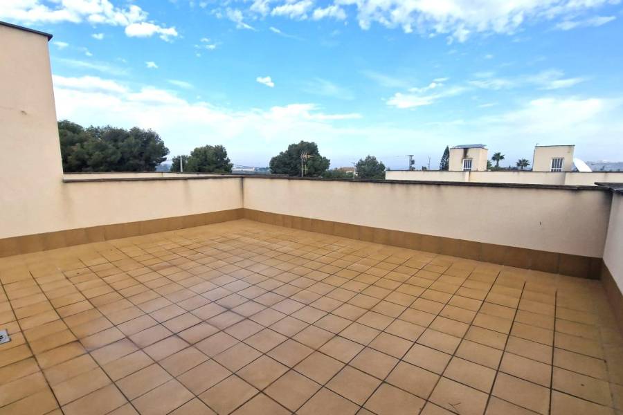 Venta - Casa Tipo Dúplex - La herrada - Los Montesinos