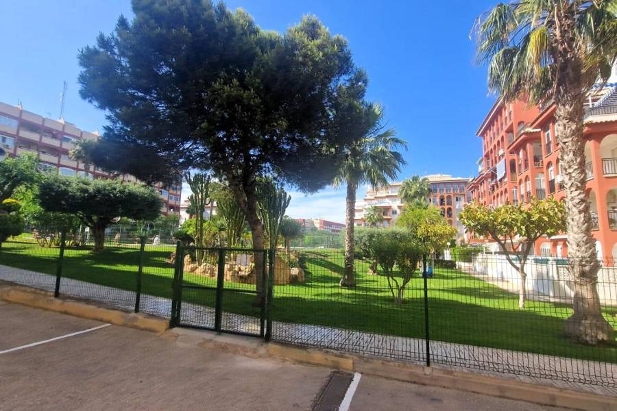 Sale - Ground floor apartment - Torreblanca - Torrevieja