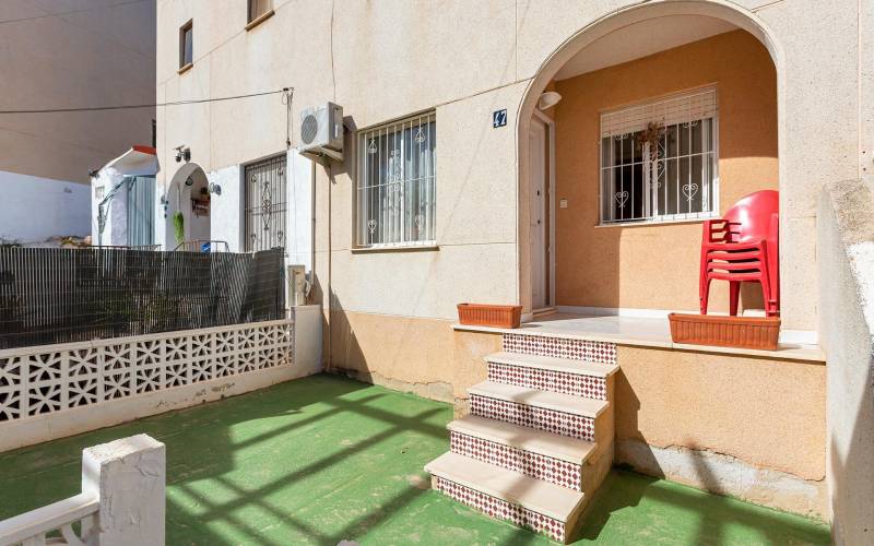 Bungalow Planta Baja - Sale - Lago jardin - Torrevieja