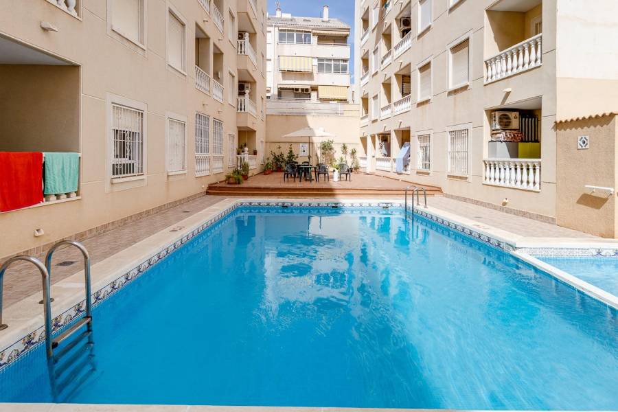 Sale - Apartment - Playa de los locos - Torrevieja