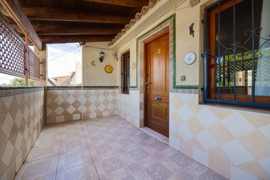 Venta - Chalet - Los balcones - Torrevieja