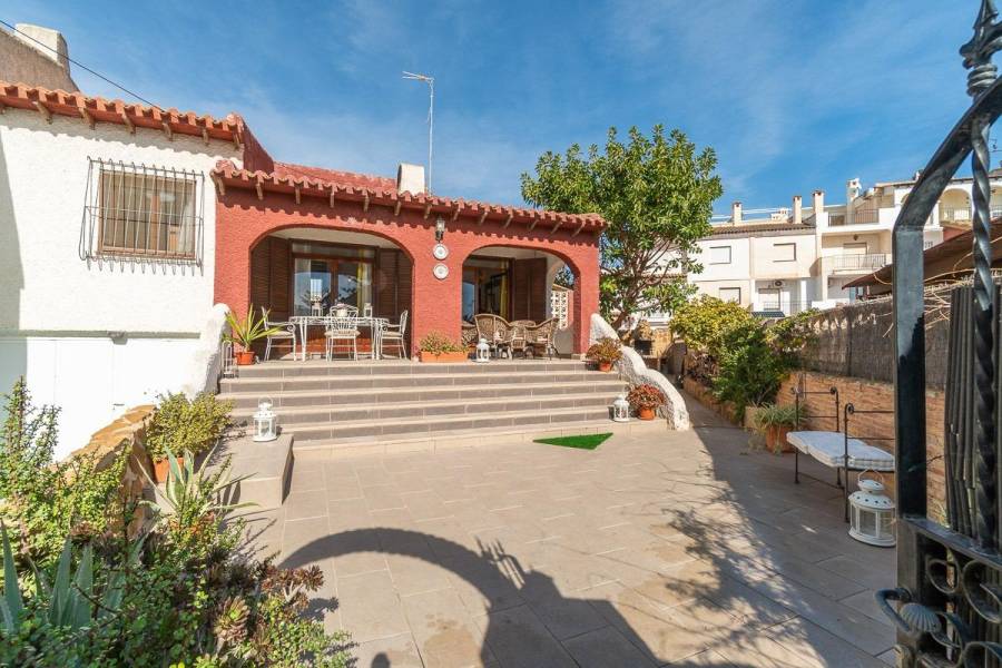 Sale - Single family house - Punta Prima - Orihuela Costa