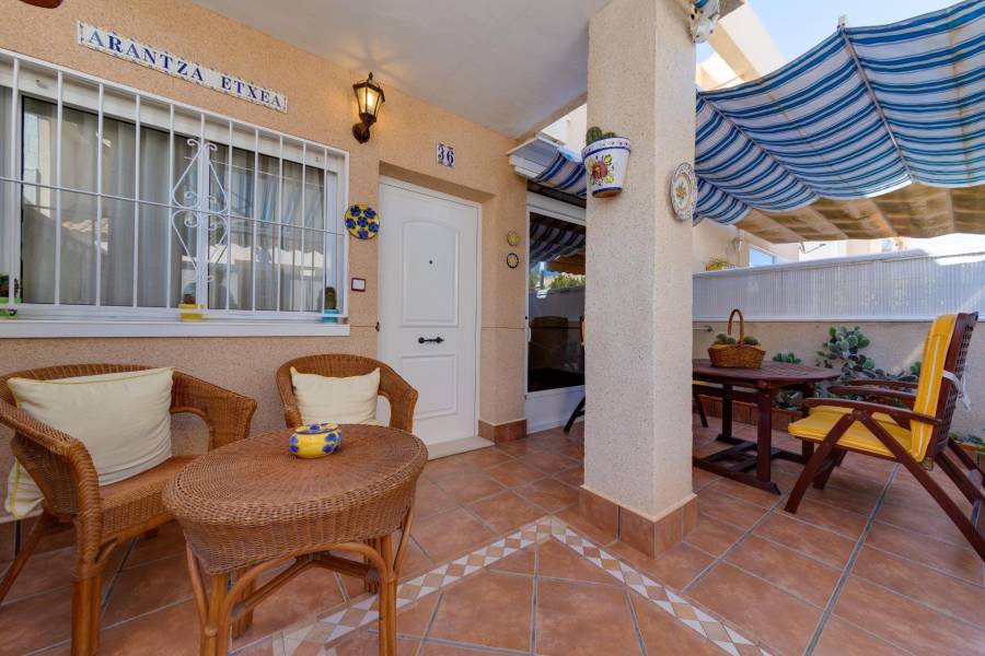 Vente - Maison mitoyenne - Aguas nuevas 2 - Torrevieja