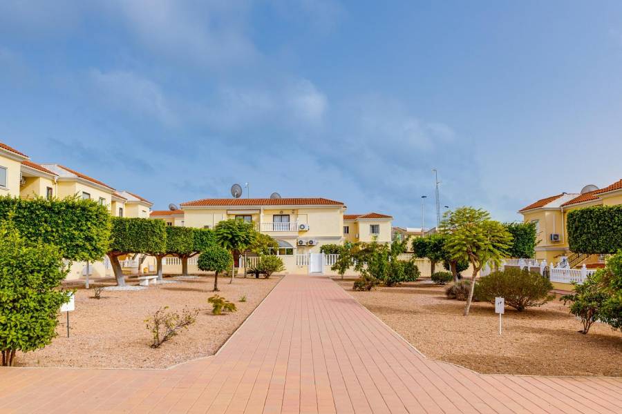 Vente - Bungalow Étage Haut - Aguas nuevas 2 - Torrevieja