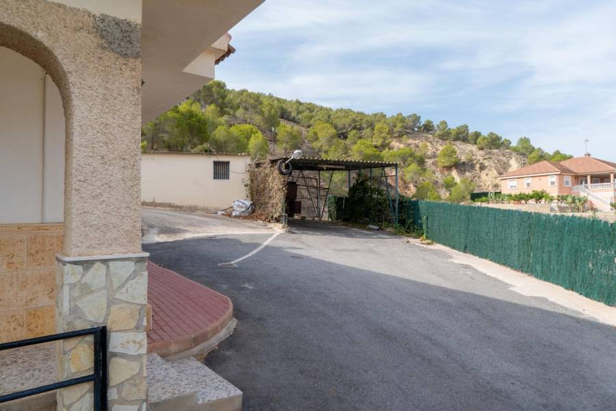 Venta - Casa con terreno - Arneva - Orihuela