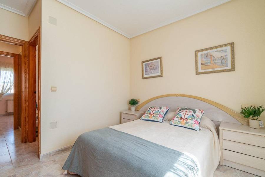 Venta - Chalet - Playa Flamenca - Orihuela Costa