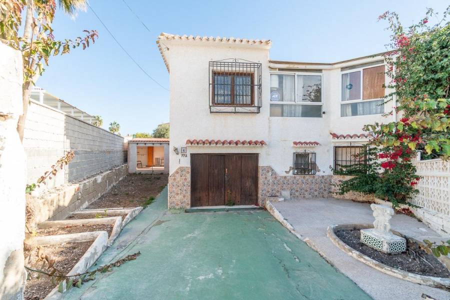 Sale - Single family house - Punta Prima - Orihuela Costa