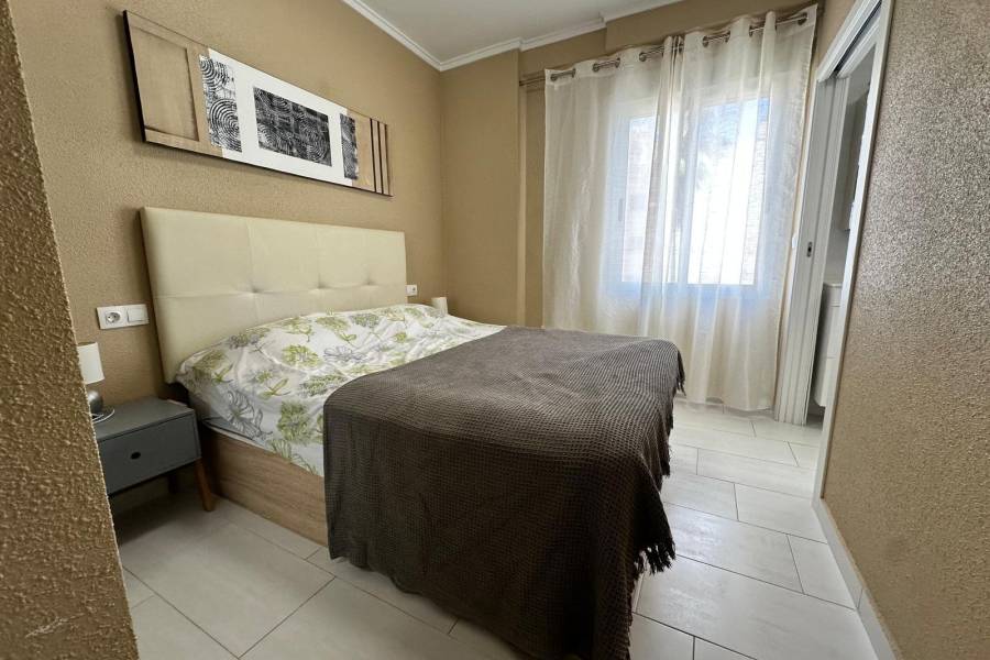 Venta - Apartamento - Paseo maritimo - Torrevieja