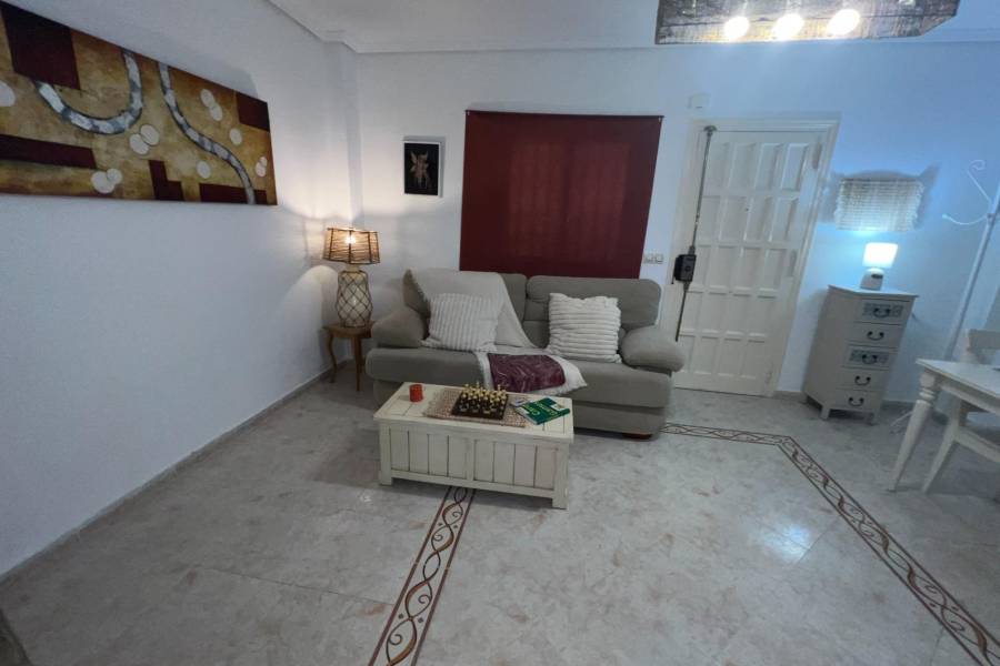 Vente - Bungalow Étage Bas - Nueva Torrevieja - Torrevieja