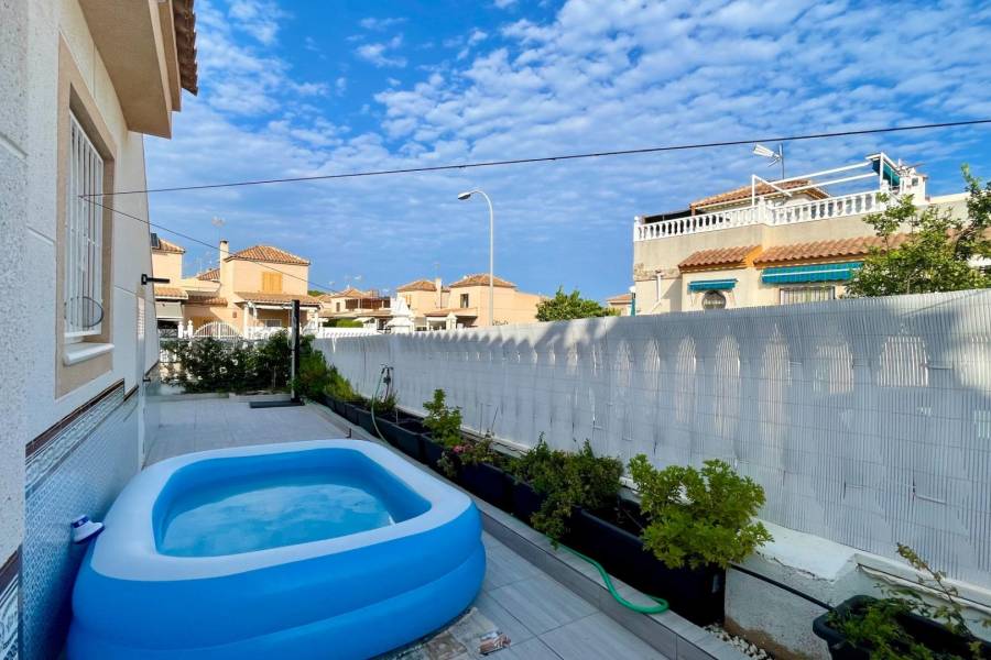 Sale - Terraced house - Los altos - Torrevieja