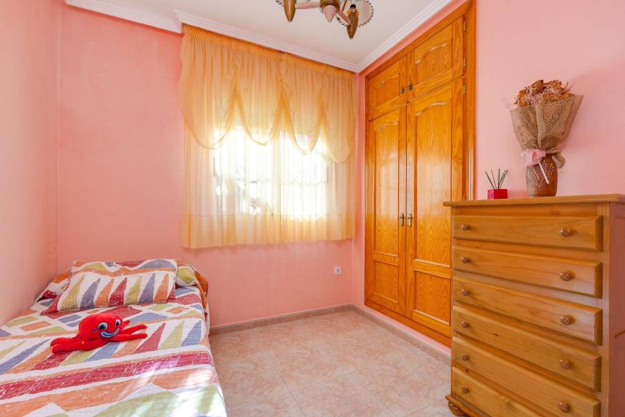 Sale - Terraced house - Aguas nuevas 2 - Torrevieja