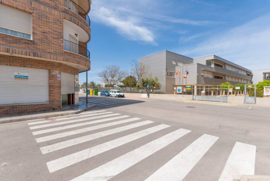 Venta - Local comercial - Estación bus - Almoradi