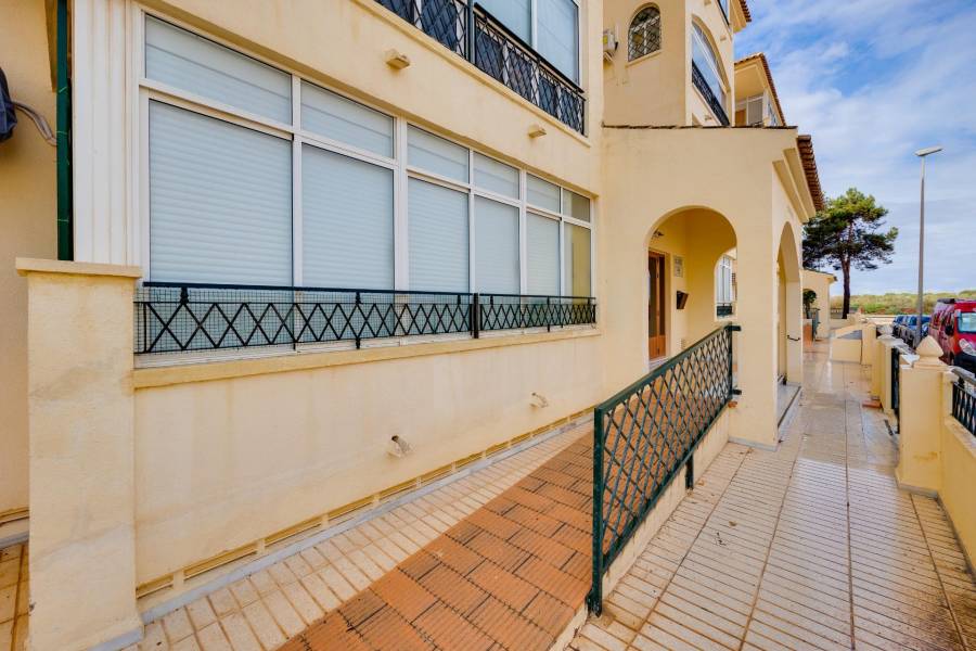 Venta - Apartamento - La Mata - Torrevieja