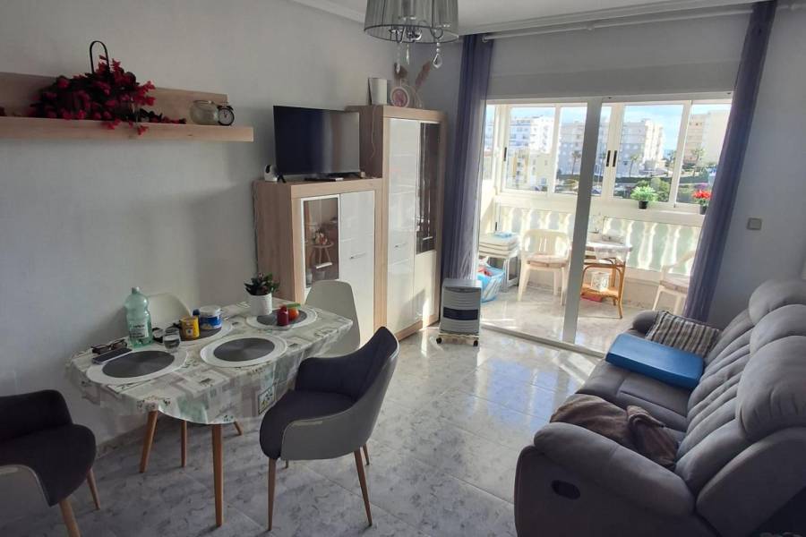 Venta - Apartamento - La Mata - Torrevieja