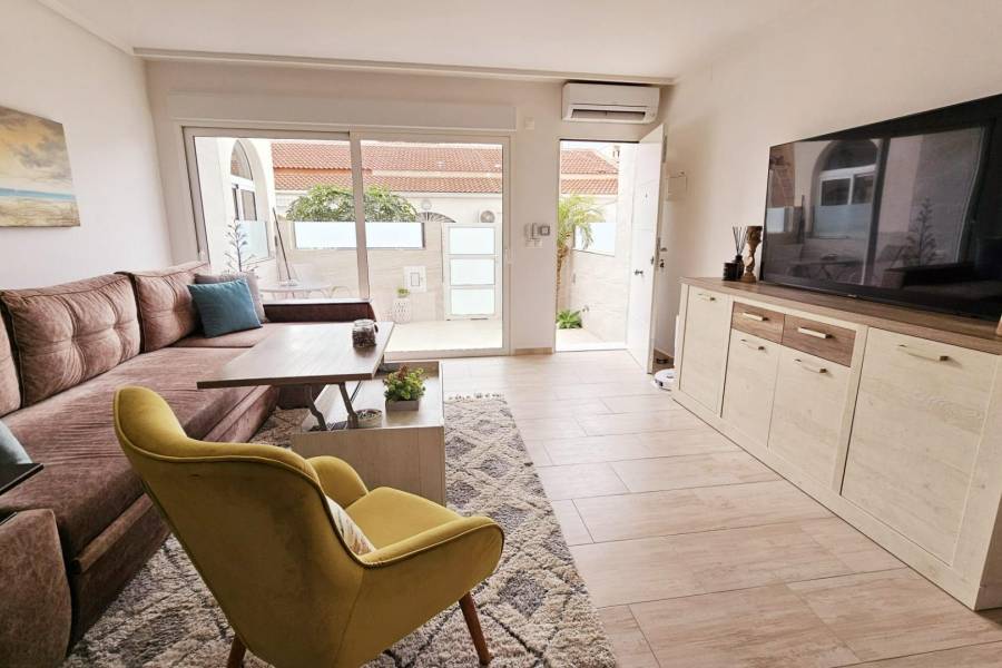 Venta - Casa Tipo Dúplex - La siesta - Torrevieja
