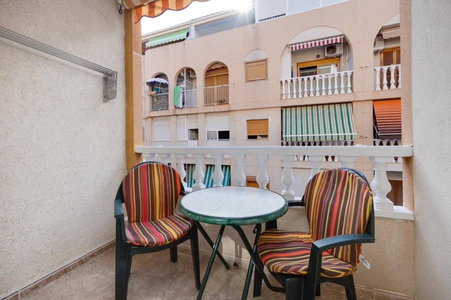 Venta - Apartamento - Playa de los locos - Torrevieja