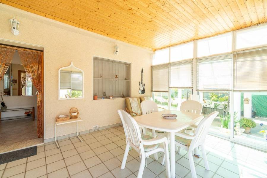 Venta - Chalet - Playa Flamenca - Orihuela Costa