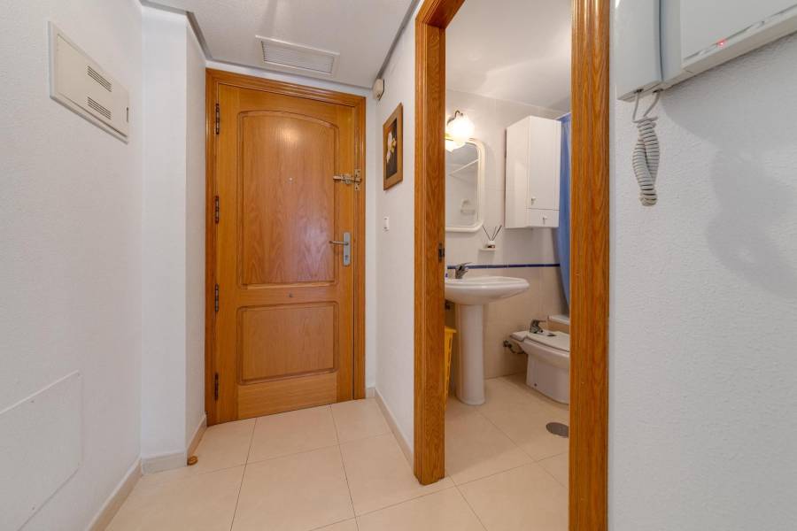 Sale - Apartment - Playa de los locos - Torrevieja