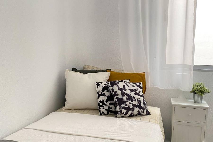 Venta - Apartamento - Playa de los locos - Torrevieja