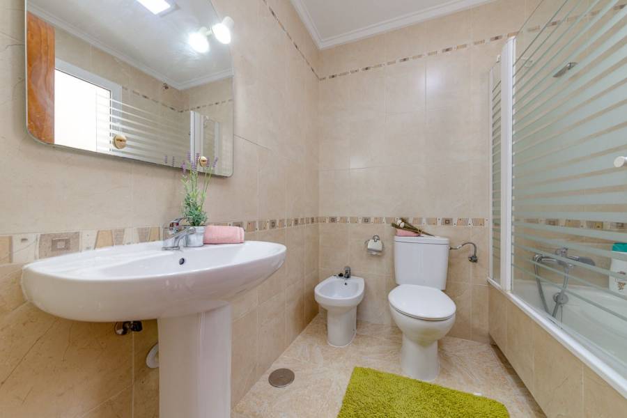 Sale - Duplex - Aguas nuevas 1 - Torrevieja