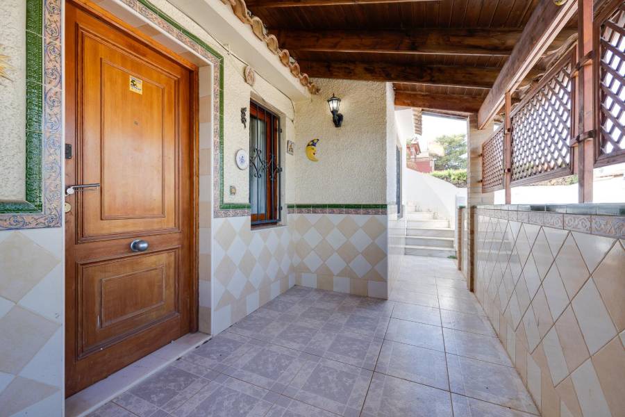 Venta - Chalet - Los balcones - Torrevieja