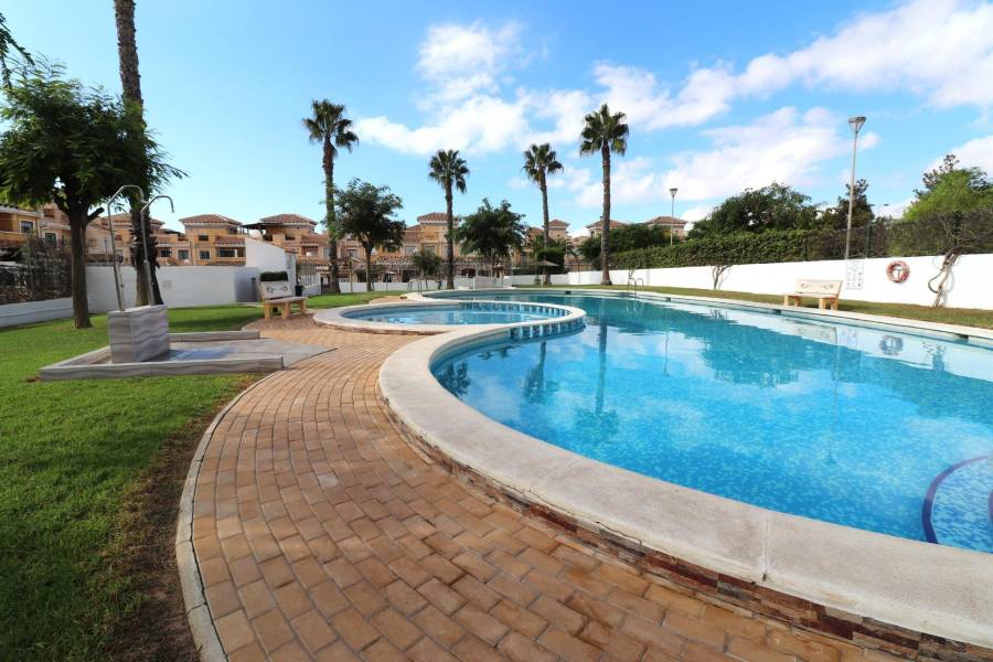 Sale - Terraced house - Aguas nuevas 1 - Torrevieja