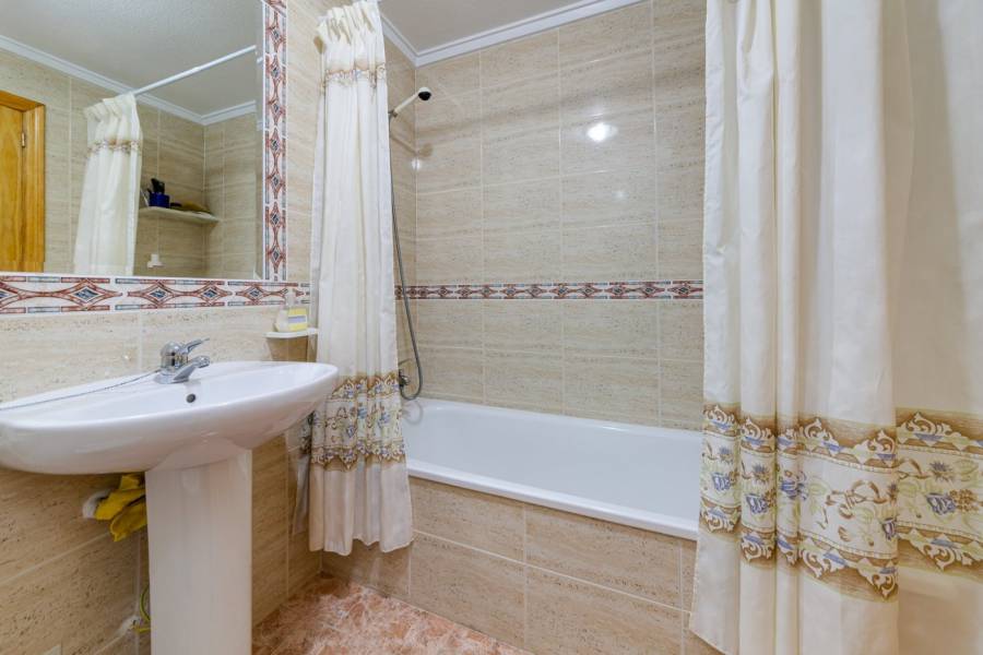 Vente - Maison mitoyenne - Aguas nuevas 2 - Torrevieja