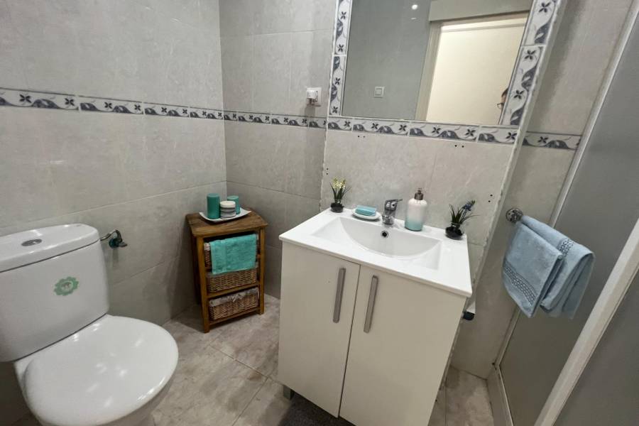 Vente - Bungalow Étage Bas - Nueva Torrevieja - Torrevieja