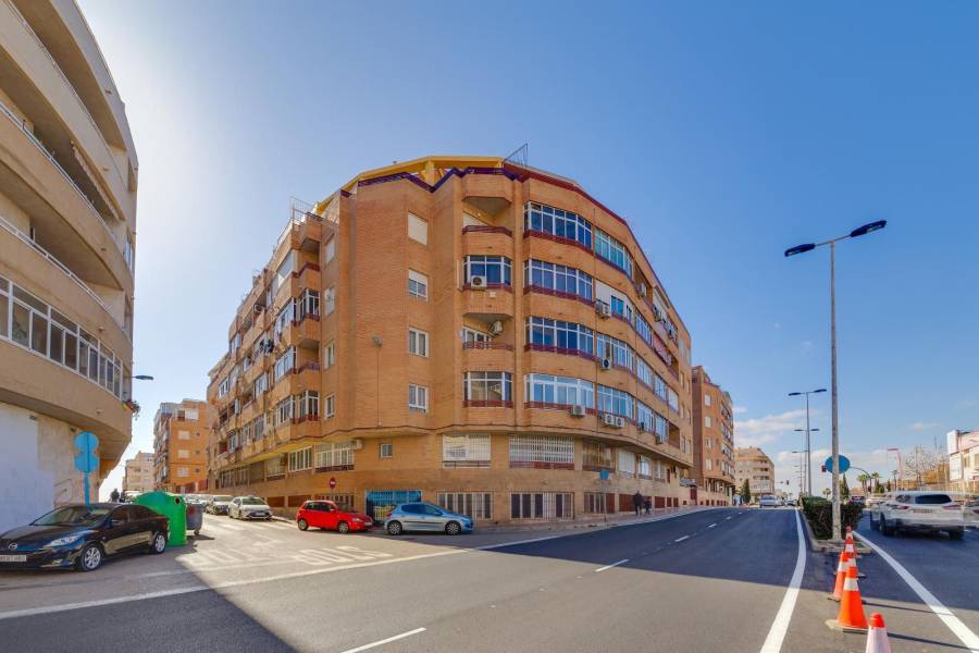 Sale - Apartment - Playa de los locos - Torrevieja