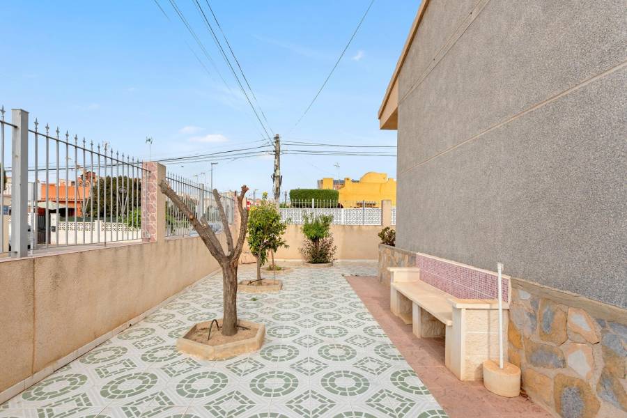 Vente - Maison individuelle - Nueva Torrevieja - Torrevieja