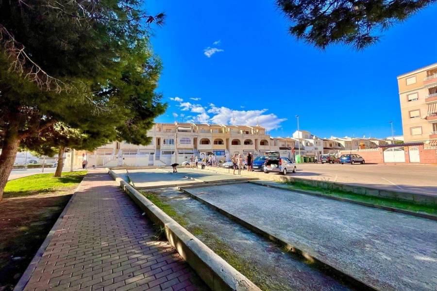 Venta - Adosado - Calas blanca - Torrevieja