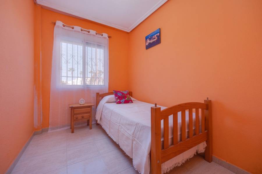 Sale - Bungalow Ground Floor - Aguas Nuevas - Torrevieja