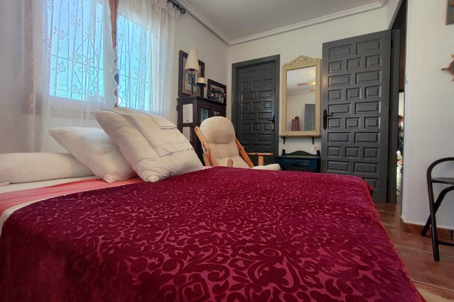 Sale - Single family house - San luis - Torrevieja