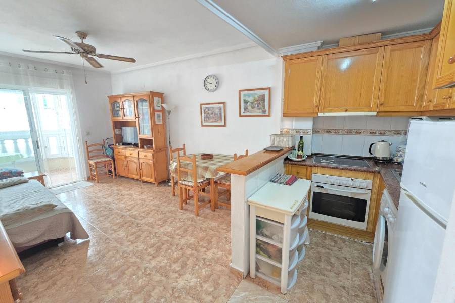 Apartamento - Venta - Playa del cura - Torrevieja