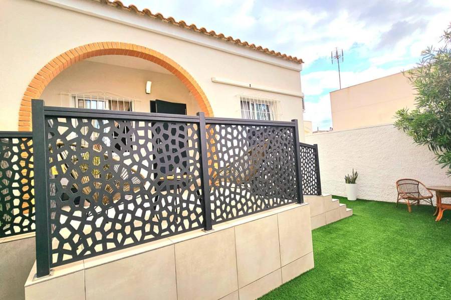 Sale - Terraced house - Parque las naciones - Torrevieja