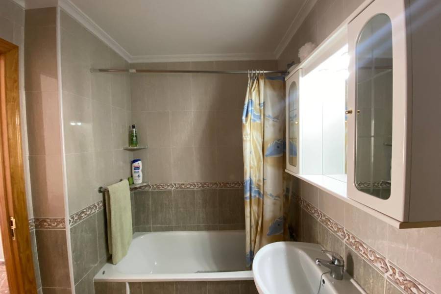 Sale - Flat - Centro - Torrevieja