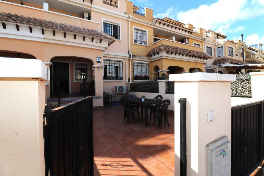 Sale - Terraced house - Aguas nuevas 1 - Torrevieja