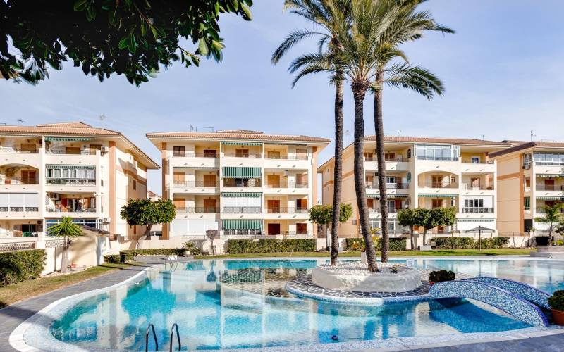 Apartamento - Venta - La Mata - Torrevieja