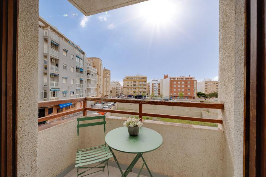 Venta - Apartamento - Estacion de autobuses - Torrevieja